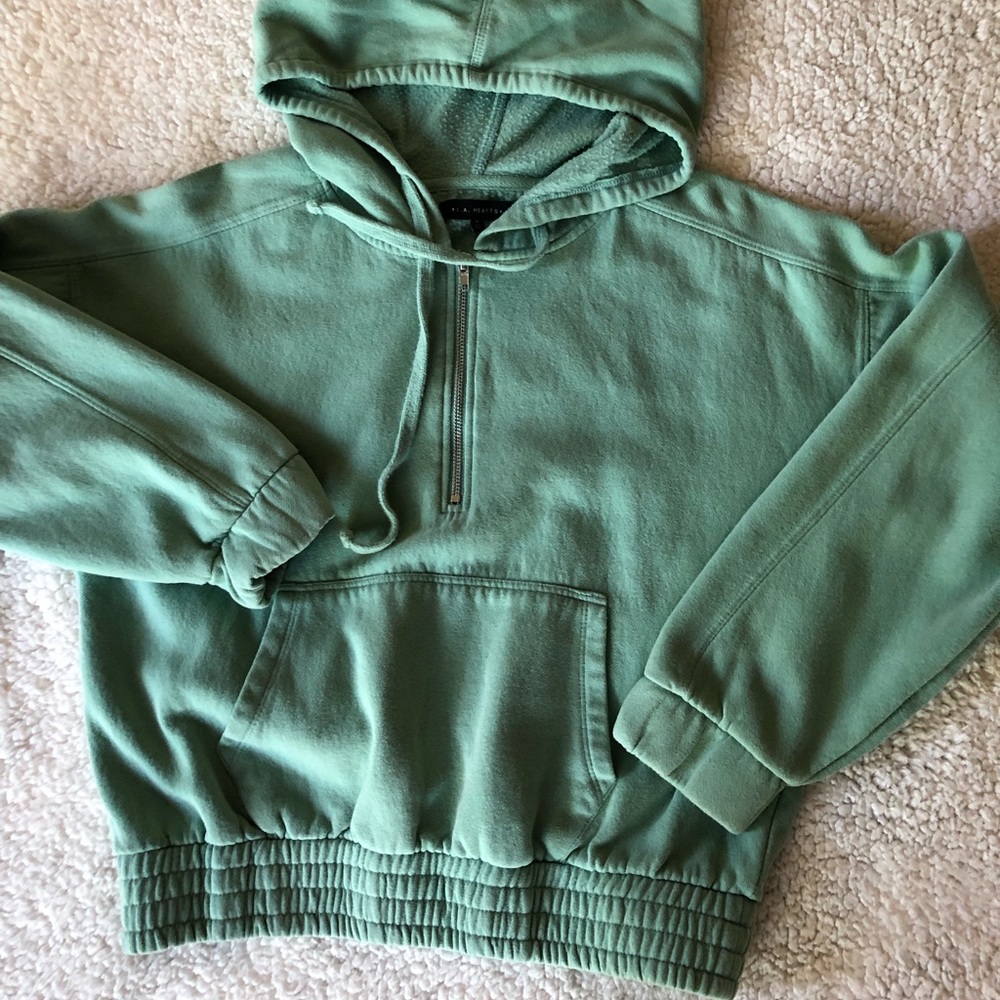 Crop hoodie